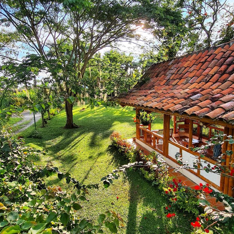 El Percal Hacienda Hotel Montenegro Exterior photo