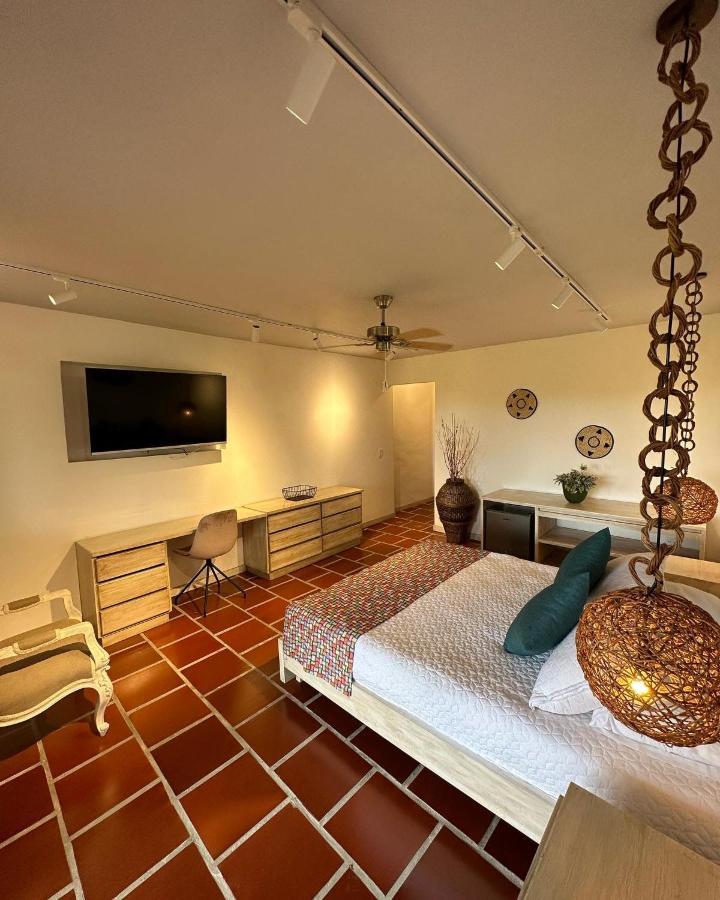 El Percal Hacienda Hotel Montenegro Exterior photo