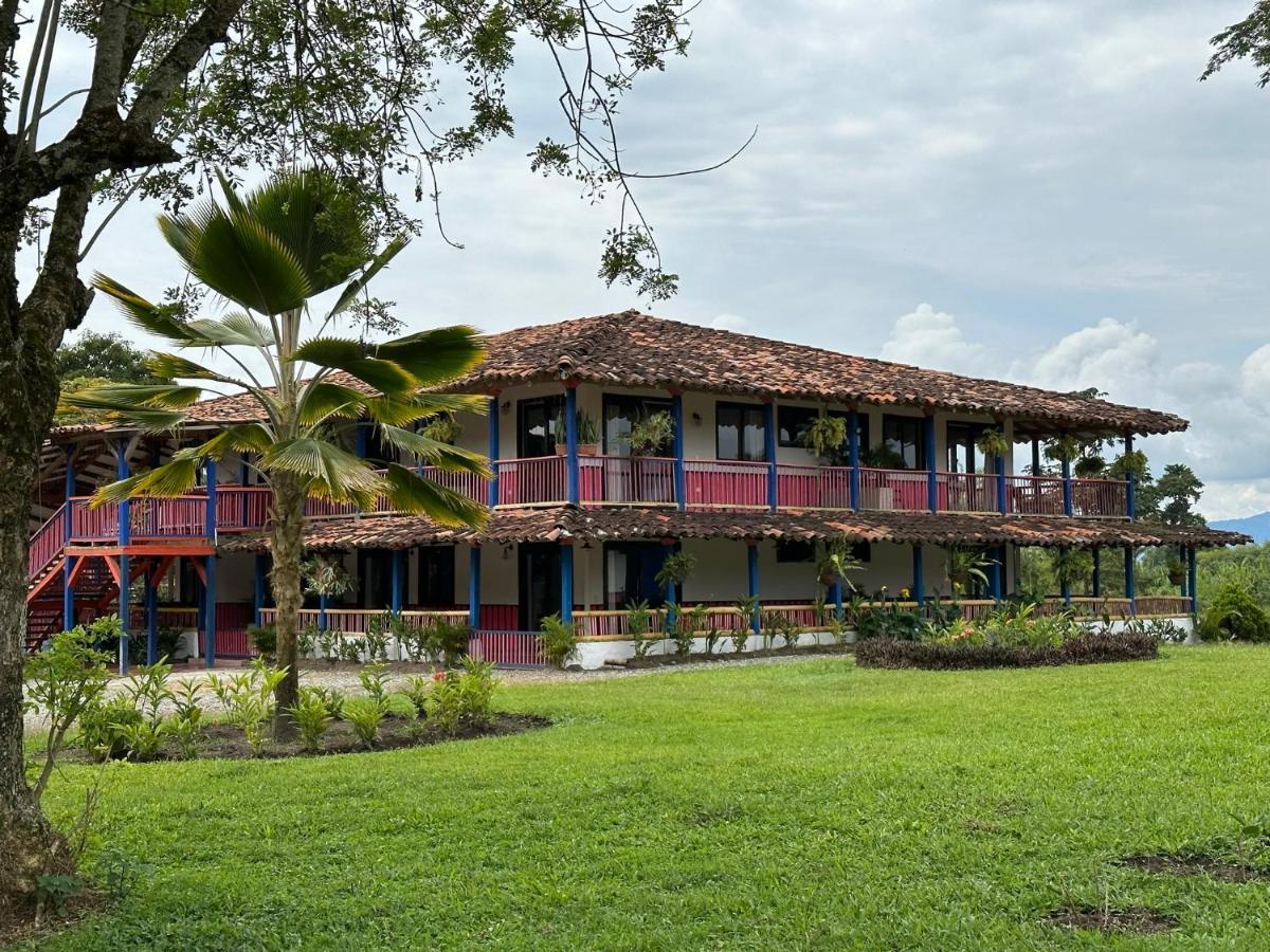 El Percal Hacienda Hotel Montenegro Exterior photo